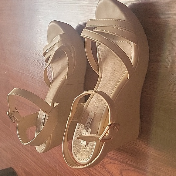 Strapy wedges - Picture 2 of 4